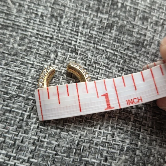 Anthropologie Gold Ear Cuff - Picture 3 of 4